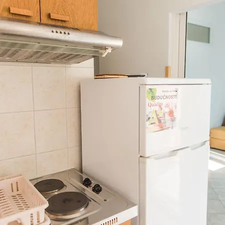2 Bedroom Amazing In Slatine