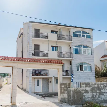 2 Bedroom Amazing In Apartment