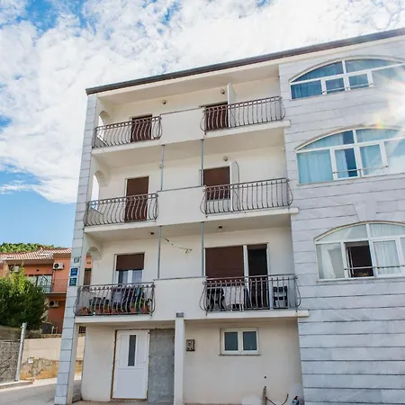 Apartment 2 Bedroom Amazing In